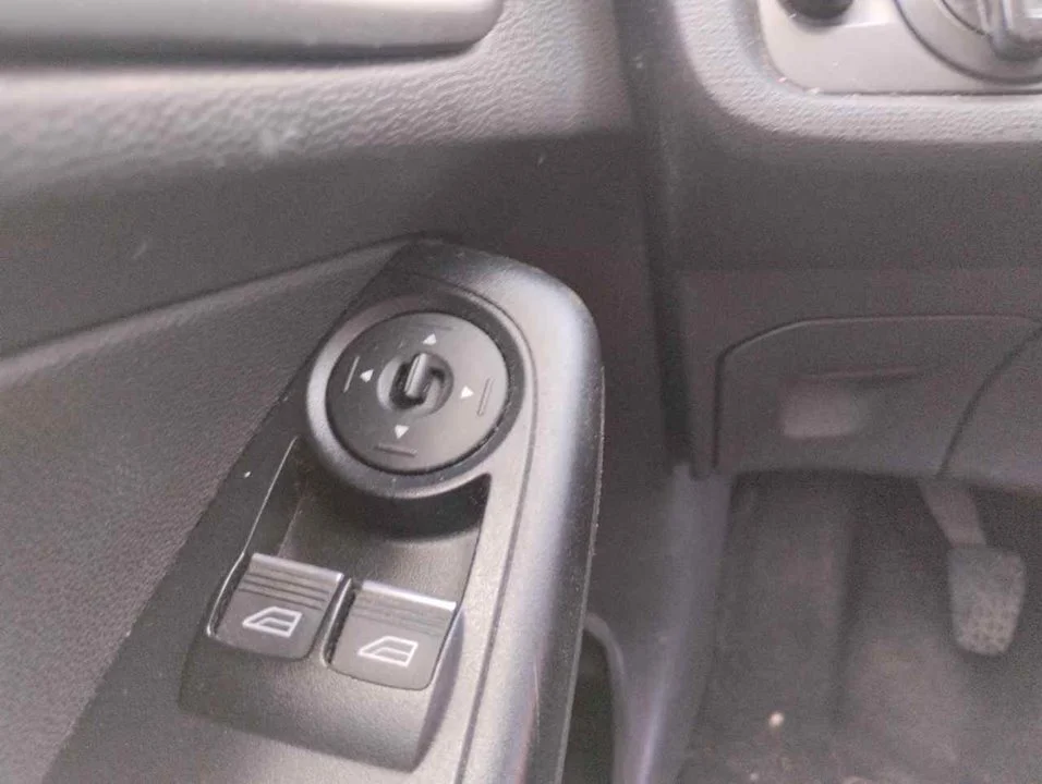 Foto de MANDO RETROVISOR FORD FIESTA (CNN) 1.5 TDCi CAT (75 CV / 55 KW)
