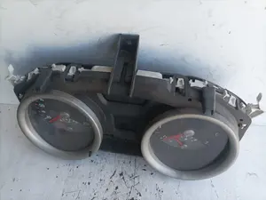 Foto de CUADRO INSTRUMENTOS RENAULT MEGANE II BERLINA 5P 2.0 (135 CV / 99 KW) referencia 8200364015 foto 2
