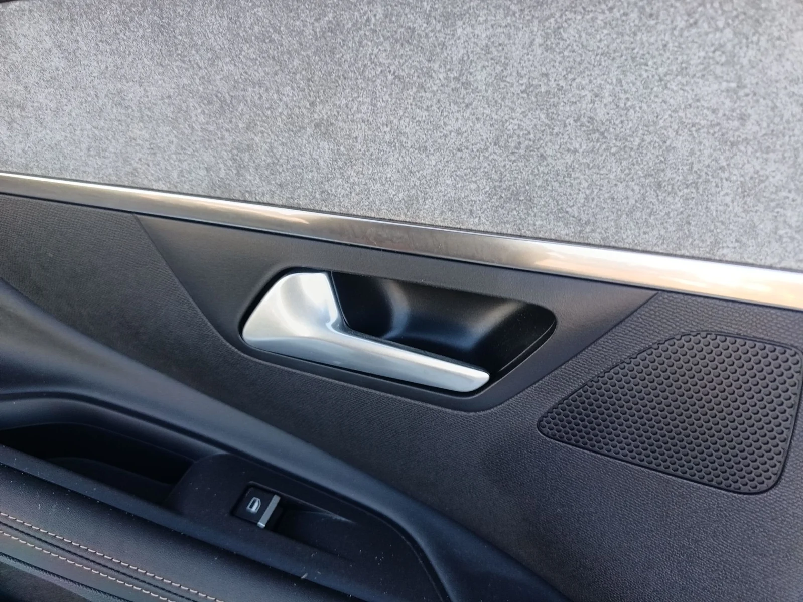 Foto de MANDO ELEVALUNAS TRASERO IZQUIERDO PEUGEOT 3008 1.5 Blue-HDI FAP (131 CV / 96 KW)