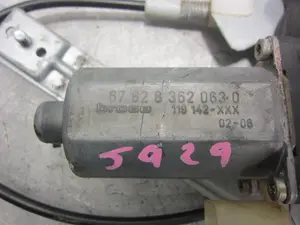 Foto de ELEVALUNAS DELANTERO IZQUIERDO BMW SERIE 3 BERLINA (E46) 3.0 24V Turbodiesel CAT (184 CV / 135 KW) referencia 676283620630 foto 4