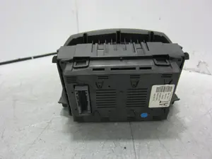 Foto de PANTALLA MULTIFUNCION OPEL ZAFIRA B 1.9 CDTI CAT (Z 19 DTL) (101 CV / 74 KW) referencia 13208089 foto 2