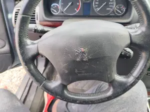 Foto de AIRBAG DELANTERO IZQUIERDO PEUGEOT 407 SW 2.0 16V HDi FAP CAT (RHR / DW10BTED4) (136 CV / 100 KW)