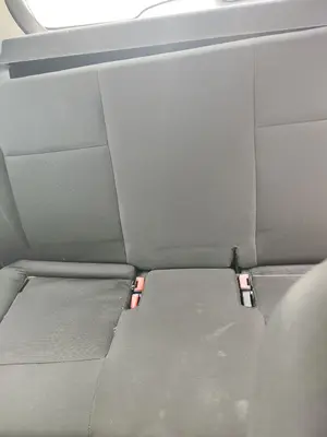 Foto de ASIENTO TRASERO MEDIO RENAULT CLIO III 1.2 16V (75 CV / 55 KW) foto 4