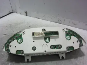 Foto de CUADRO INSTRUMENTOS FORD FOCUS FAMILIAR (CAK) 1.8 16V CAT (116 CV / 85 KW) referencia 98AP10841BC foto 4