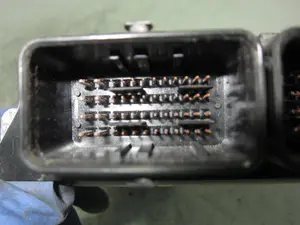 Foto de CENTRALITA MOTOR UCE RENAULT LAGUNA III BERLINA 2.0 dCi Diesel CAT (131 CV / 96 KW) referencia 0281014646 foto 5