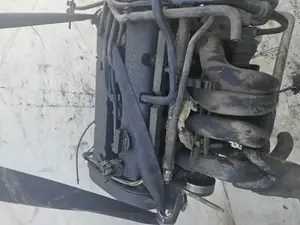 Foto de MOTOR COMPLETO FORD FOCUS BERLINA (CAK) 1.6 16V CAT (101 CV / 74 KW) referencia FYDB foto 8