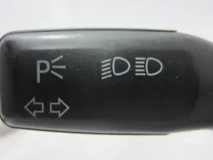 Foto de MANDO MULTIFUNCION AUDI A6 BERLINA (4F2) 4.2 V8 40V (335 CV / 246 KW) referencia 4F0953549A foto 9