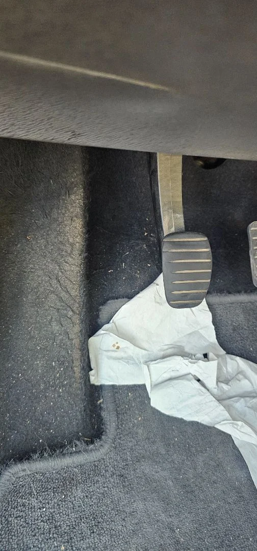 Foto de PEDAL EMBRAGUE RENAULT KANGOO II (F/KW0) 1.5 dCi Diesel FAP (90 CV / 66 KW)