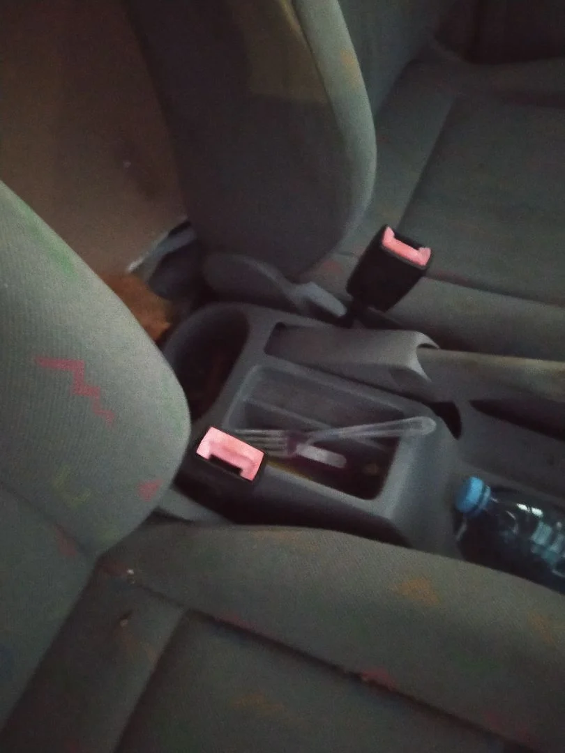 Foto de ENGANCHE CINTURON DELANTERO DERECHO VOLKSWAGEN CADDY (2K)(02.2004) 1.9 TDI (105 CV / 77 KW)