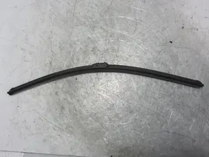 Foto de ESCOBILLA LIMPIA PORSCHE CAYENNE (TIPO 92A)
