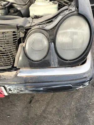 Foto de FARO IZQUIERDO MERCEDES-BENZ CLASE E (BM 210) BERLINA 3.0 Diesel CAT (136 CV / 100 KW) referencia A210820036164
