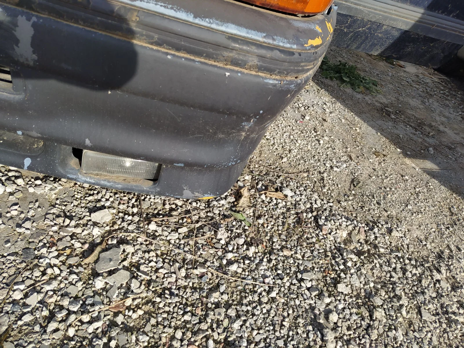 Foto de FARO ANTINIEBLA IZQUIERDO CHRYSLER VOYAGER GS 2.5 Turbodiesel (116 CV / 85 KW)
