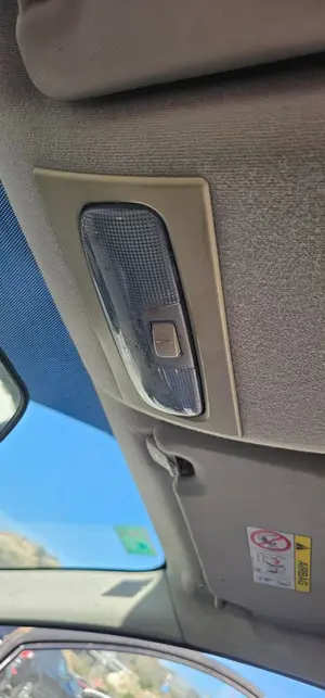 Foto de LUZ INTERIOR FORD FIESTA (CNN) 1.25 16V CAT (82 CV / 60 KW)
