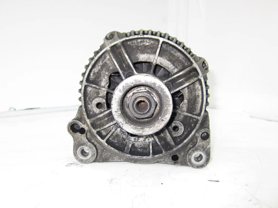 Foto de ALTERNADOR CHRYSLER VOYAGER (RG) referencia 123510037