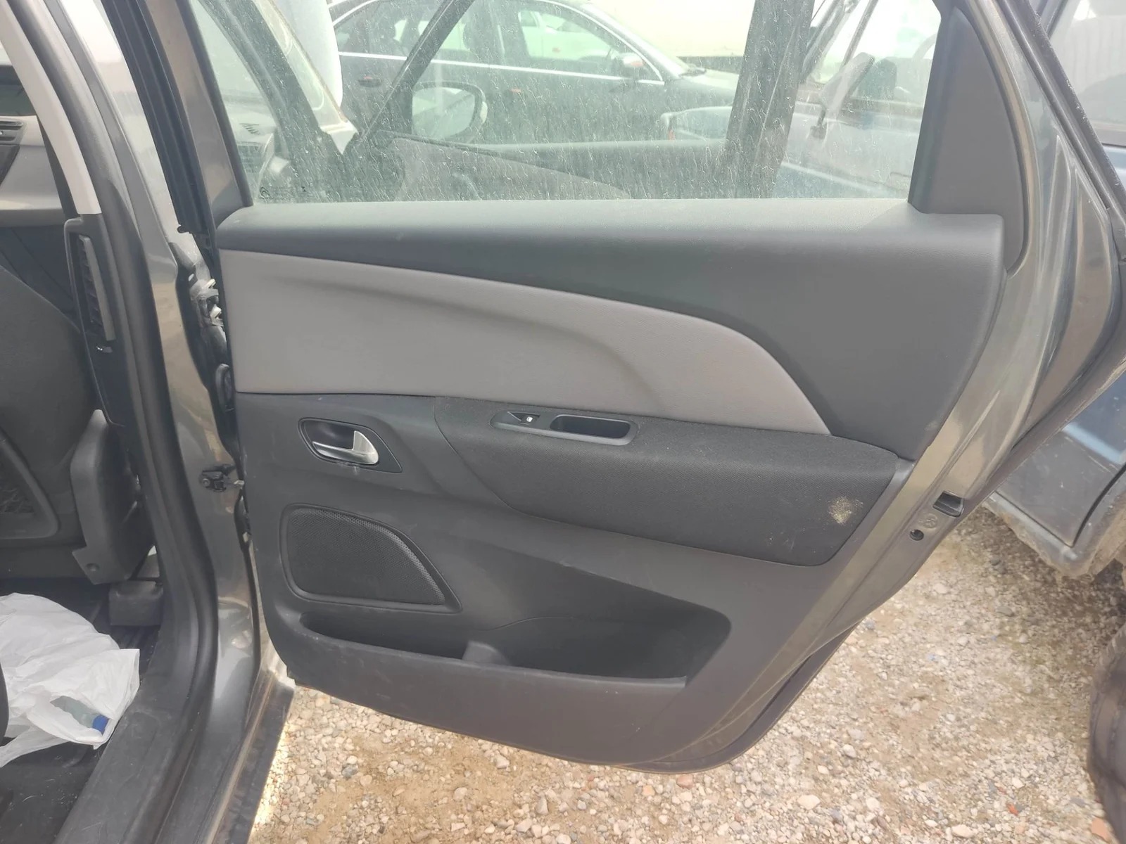 Foto de GUARNECIDO PUERTA TRASERA DERECHA CITROEN C4 PICASSO/SPACETOURER 1.6 HDi FAP (92 CV / 68 KW) referencia 96767326YC