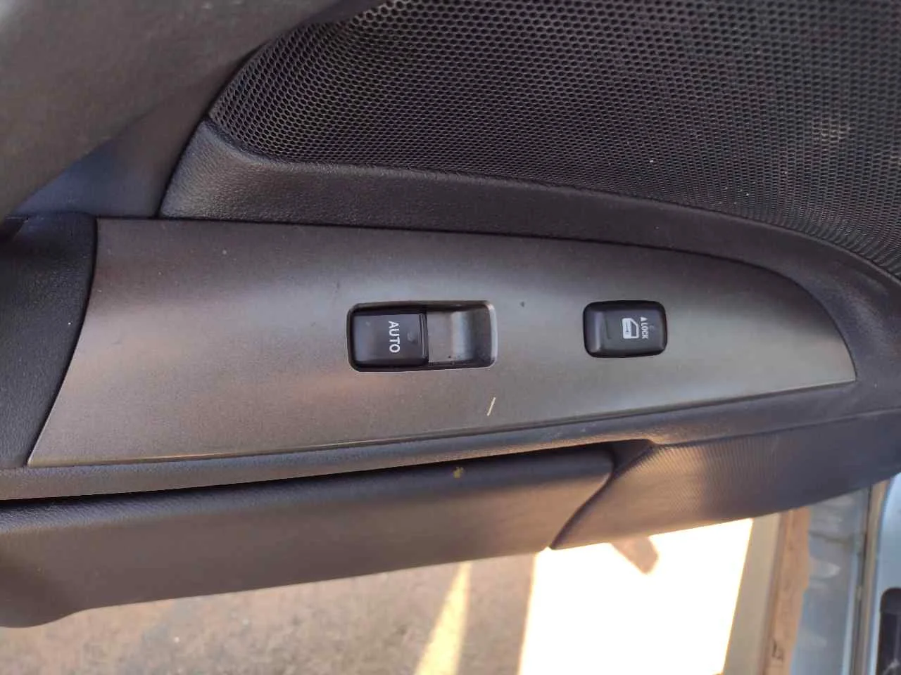 Foto de MANDO ELEVALUNAS DELANTERO IZQUIERDO LEXUS IS (DS2/IS2) 2.2 D-CAT (177 CV / 130 KW) referencia 7423253110