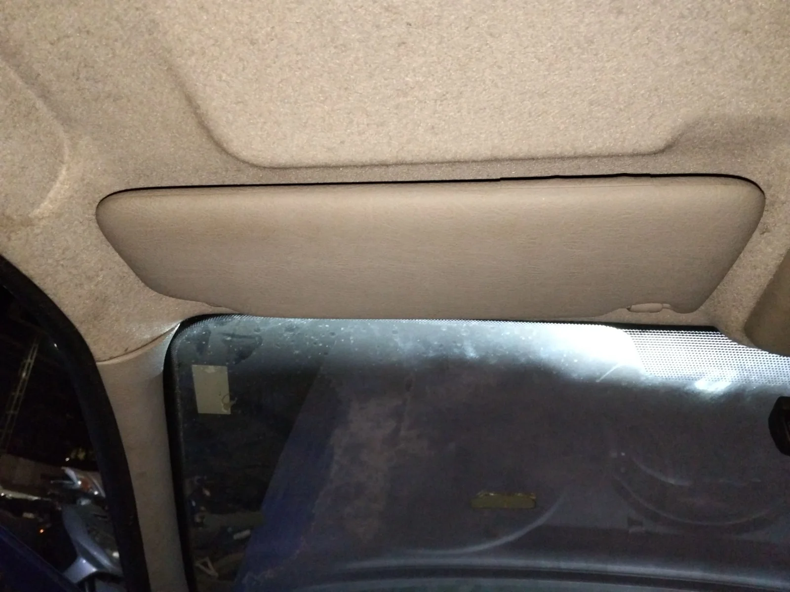 Foto de PARASOL IZQUIERDO RENAULT CLIO II FASE I (B/CB0) 1.4 16V (98 CV / 72 KW)