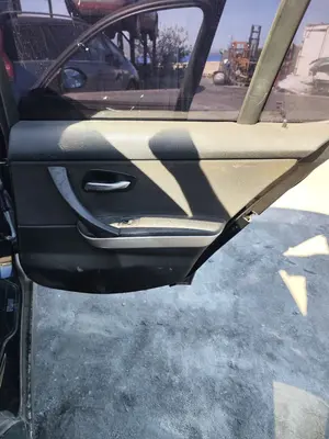 Foto de GUARNECIDO PUERTA TRASERA DERECHA BMW SERIE 3 BERLINA (E90) 2.0 16V Diesel (163 CV / 120 KW)
