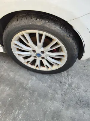Foto de LLANTA FIAT GRANDE PUNTO (199) 1.4  (95 CV / 70 KW) referencia 0071752372