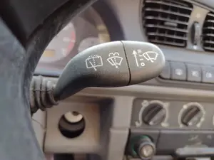 Foto de MANDO LIMPIA SKODA FELICIA BERLINA (791) 1.3  (68 CV / 50 KW)