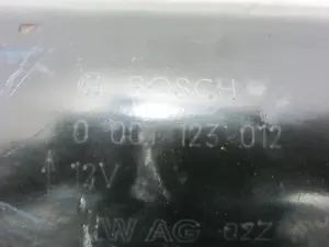 Foto de MOTOR ARRANQUE VOLKSWAGEN GOLF V (1K1)(10.2003) 1.9 TDI (105 CV / 77 KW) referencia 0001123012 foto 2