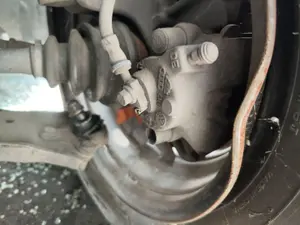 Foto de PINZA DE FRENO DELANTERA IZQUIERDA VOLKSWAGEN CADDY (2K)(02.2004) 1.9 TDI (BSU) (75 CV / 55 KW)
