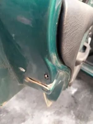 Foto de CERRADURA PUERTA TRASERA IZQUIERDA PEUGEOT 106 (S2) 1.1  (60 CV / 44 KW)