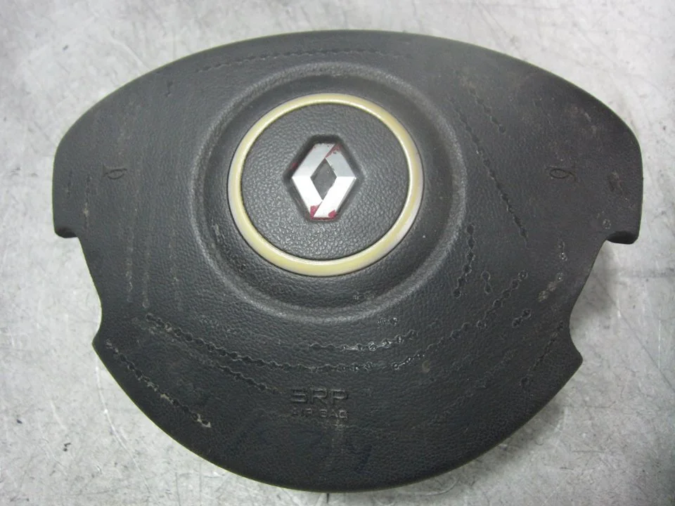 Foto de AIRBAG DELANTERO IZQUIERDO RENAULT CLIO III 1.2 (75 CV / 55 KW) referencia 8200677496