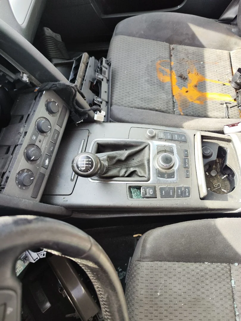 Foto de PALANCA CAMBIO AUDI A6 BERLINA (4F2) 2.0 TDI (140 CV / 103 KW) referencia 4F0711055H