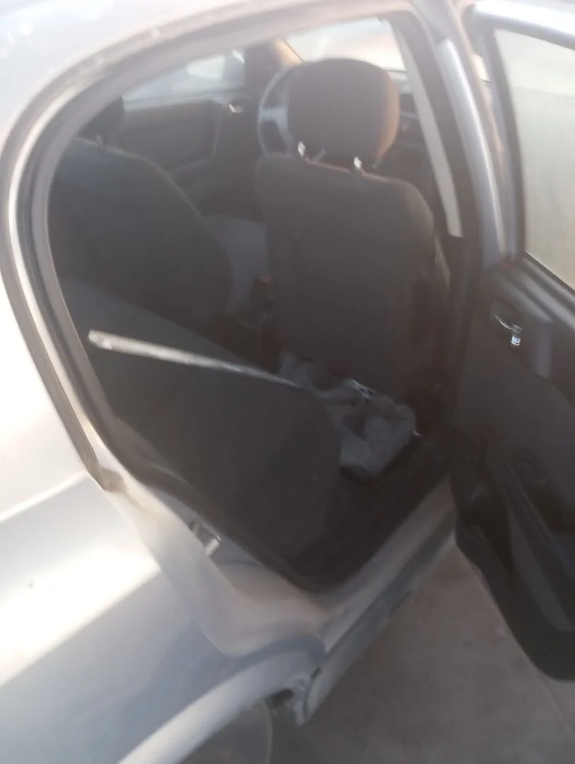 Foto de GOMAS CONTORNO PUERTA OPEL ASTRA G BERLINA 1.6 CAT (Z 16 SE / L55) (84 CV / 62 KW)