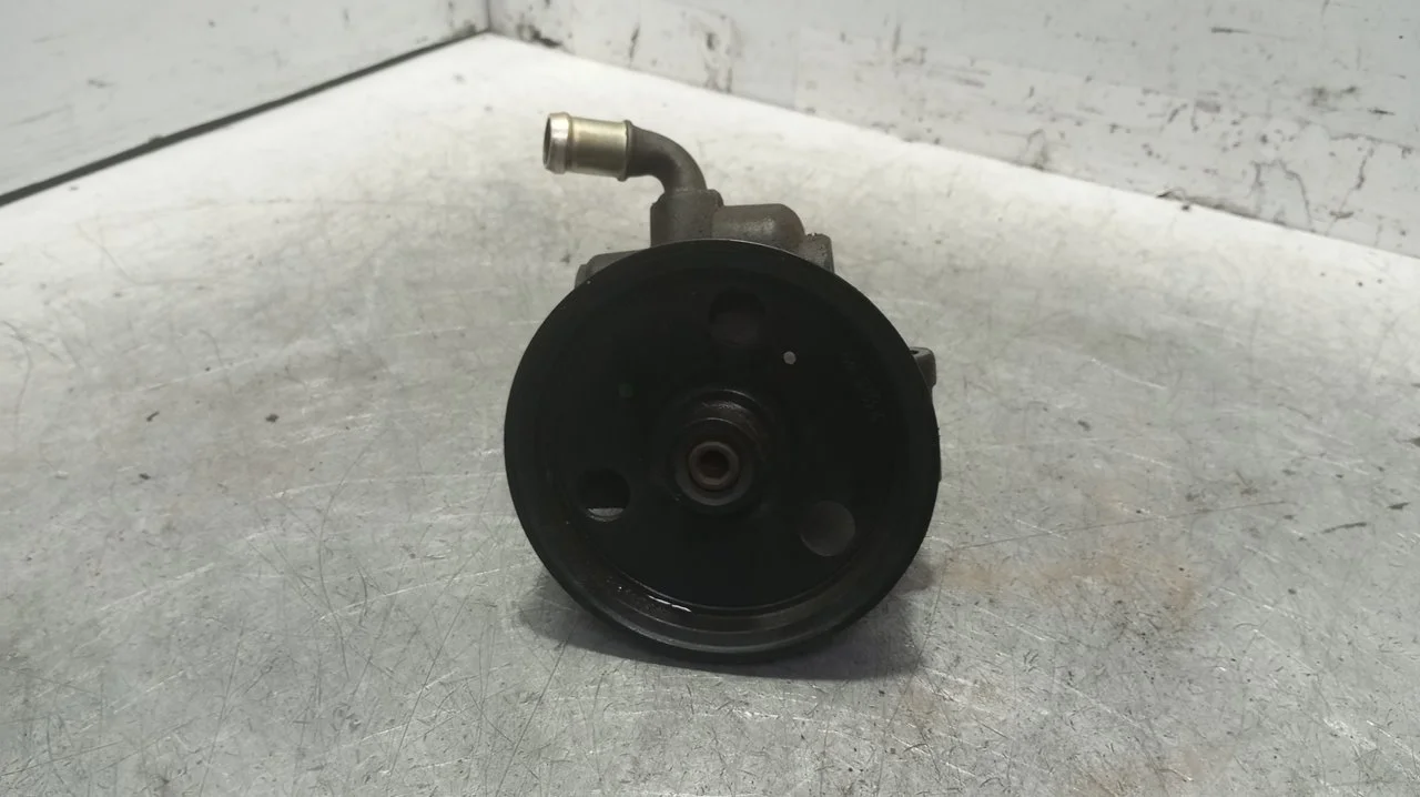 Foto de BOMBA DIRECCION FORD KA (CCQ) 1.3 CAT (69 CV / 51 KW) referencia XS6E3A733AC