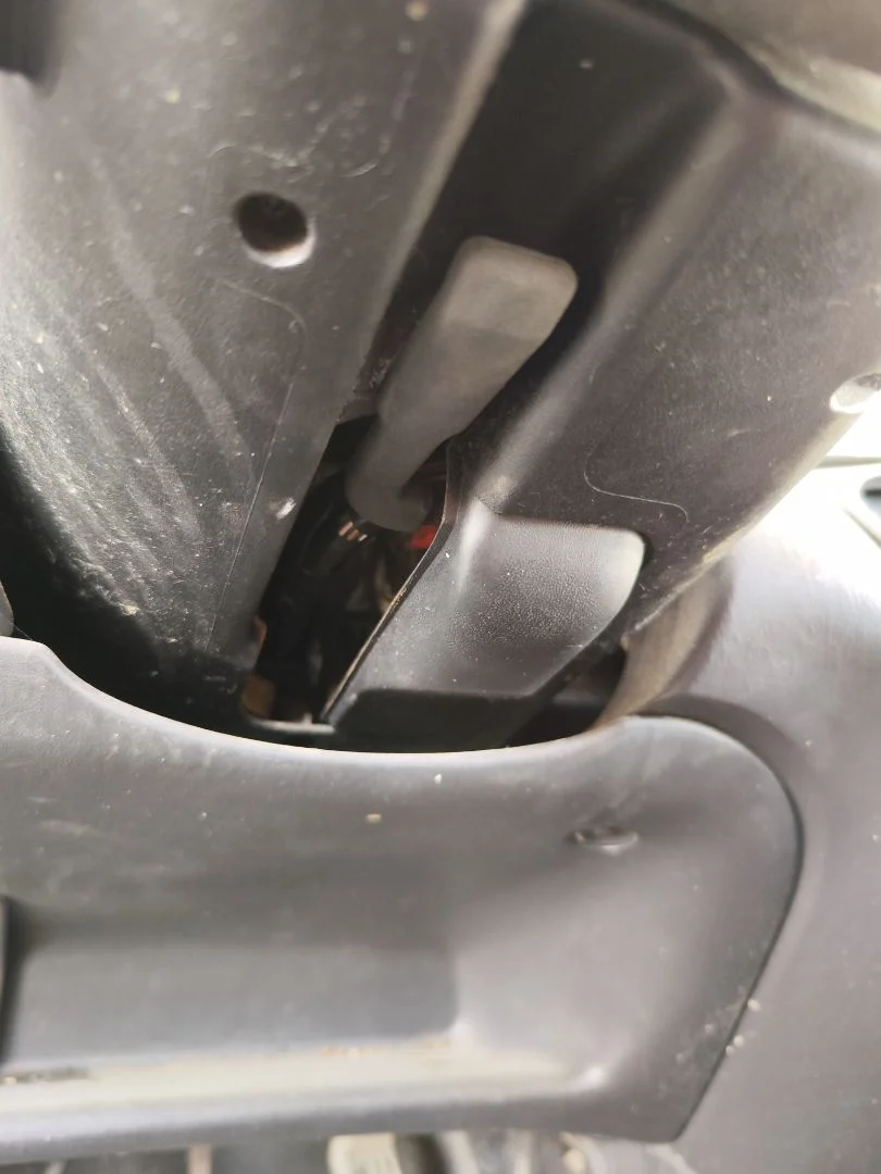 Foto de COLUMNA DIRECCION FORD FOCUS BERLINA (CAK) 1.6 16V CAT (101 CV / 74 KW)