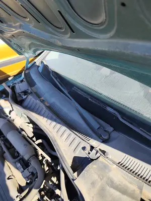 Foto de BRAZO LIMPIA DELANTERO DERECHO OPEL CORSA C 1.2 16V CAT (Z 12 XEP / LB4) (80 CV / 59 KW)