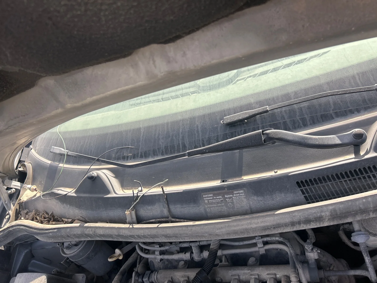 Foto de BRAZO LIMPIA DELANTERO DERECHO OPEL CORSA D 1.3 16V CDTI (75 CV / 55 KW) referencia 13284134