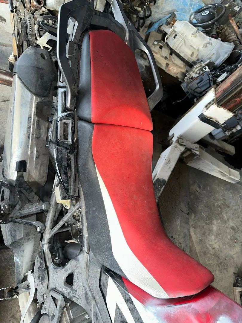 Foto de ASIENTO TRASERO HONDA CRF 1000L AFRICA TWIN 998 cm3 - 70 kW (95 CV / 70 KW)