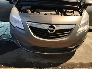 Foto de PARAGOLPES DELANTERO OPEL MERIVA B
