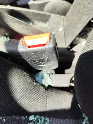 Foto de PRETENSOR AIRBAG IZQUIERDO VOLKSWAGEN GOLF IV BERLINA (1J1)(10.1997) 1.9 TDI (90 CV / 66 KW)