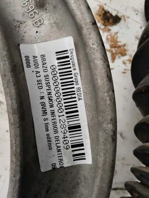 Foto de BRAZO SUSPENSION INFERIOR DELANTERO DERECHO AUDI A3 SEDÁN (8VM) 2.0 16V TDI (150 CV / 110 KW) foto 2