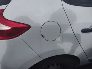 Foto de TAPA EXTERIOR COMBUSTIBLE RENAULT MEGANE III BERLINA 5P 1.5 dCi Diesel CAT (86 CV / 63 KW) referencia 788300005R