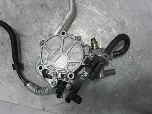 Foto de DEPRESOR FRENO / BOMBA VACIO PORSCHE MACAN (95BA) referencia 06K145100 foto 4