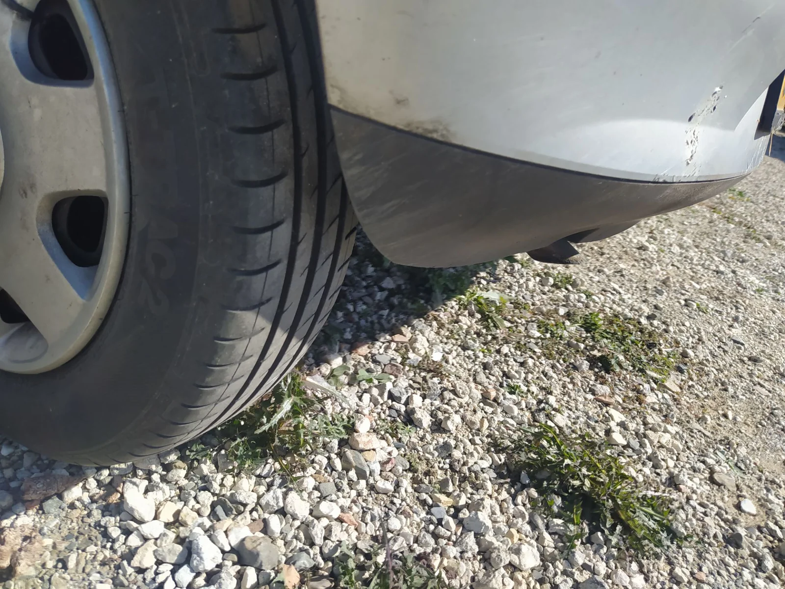 Foto de TUBO ESCAPE TRASERO VOLKSWAGEN FOX (5Z1)(04.2005) 1.4 (75 CV / 55 KW)