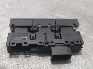 Foto de INTERRUPTOR SEAT LEON (5F1) 1.6 TDI (105 CV / 77 KW) referencia 5F0927137E foto 4