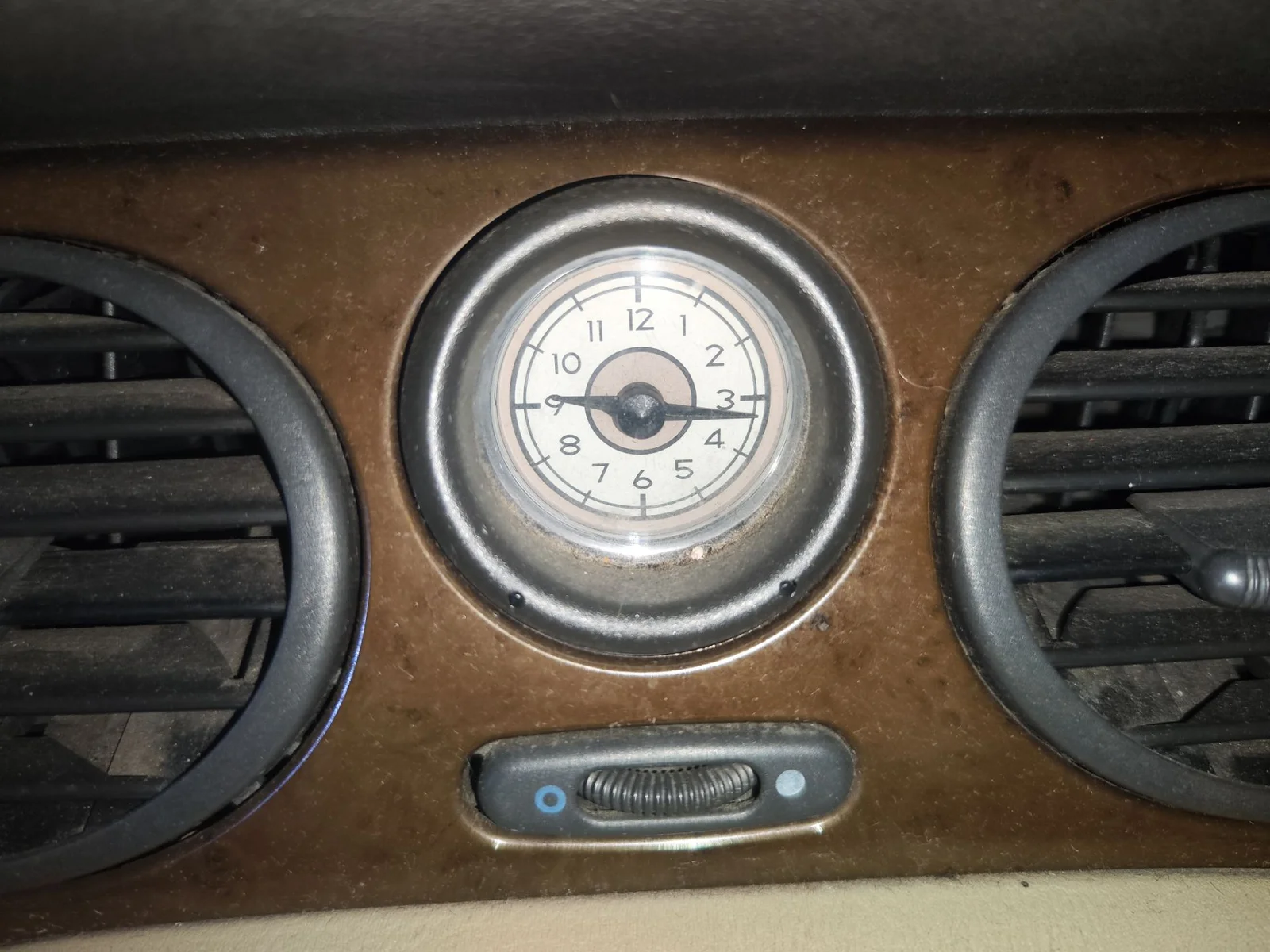 Foto de RELOJ MG ROVER ROVER 75 (RJ) 2.0 16V CDT (116 CV / 85 KW)