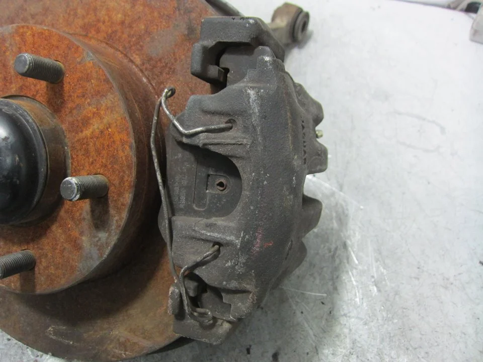 Foto de PINZA DE FRENO DELANTERA IZQUIERDA JAGUAR XJ 4.0 CAT (320 CV / 235 KW) referencia JLM11717