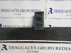 Foto de MANDO ELEVALUNAS DELANTERO IZQUIERDO AUDI A6 BERLINA (4B2) referencia 4B0959851 foto 1