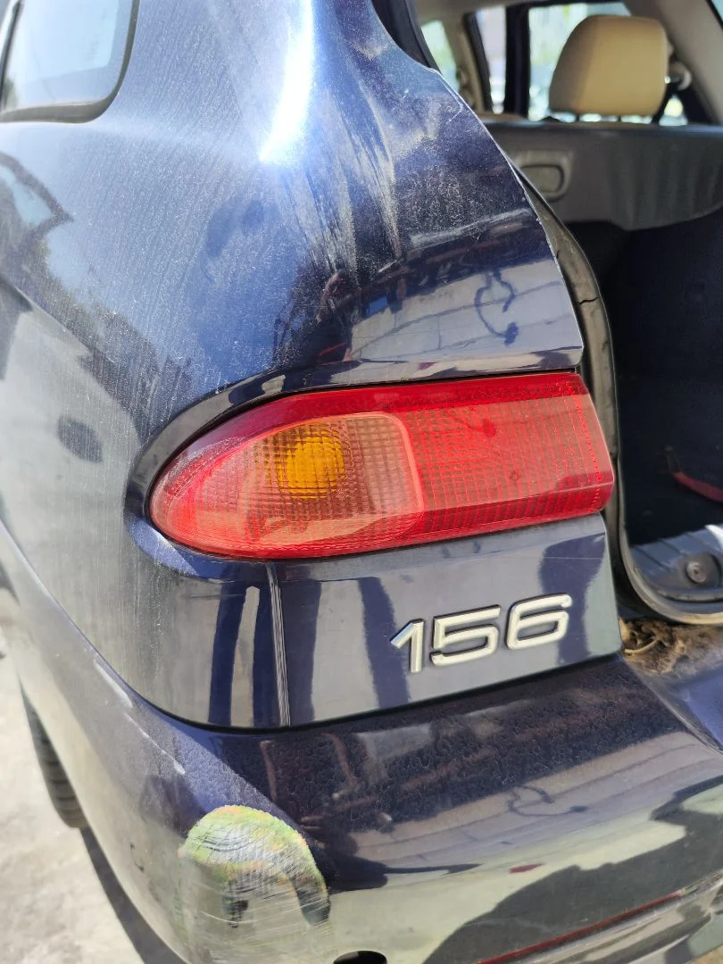 Foto de PILOTO TRASERO IZQUIERDO ALFA ROMEO 156 SPORTWAGON 2.4 JTD CAT (175 CV / 129 KW) referencia 0060620137