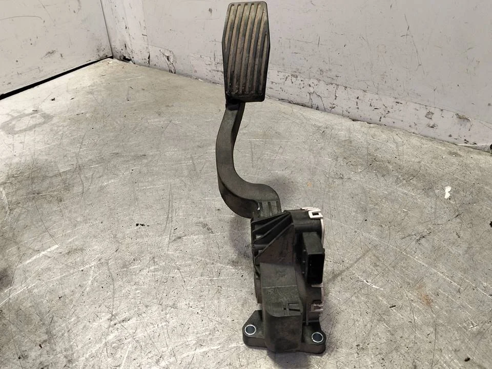 Foto de POTENCIOMETRO PEDAL FIAT III PUNTO (199) 1.4 CAT (78 CV / 57 KW) referencia 005570202000B
