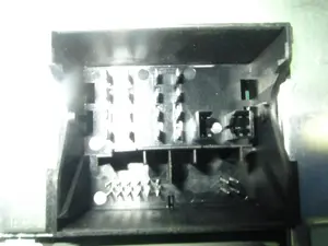 Foto de SISTEMA AUDIO / RADIO CD FORD FOCUS II (1.6 (90 CV / 66 KW) diesel) referencia 8M5T18C815AB foto 8