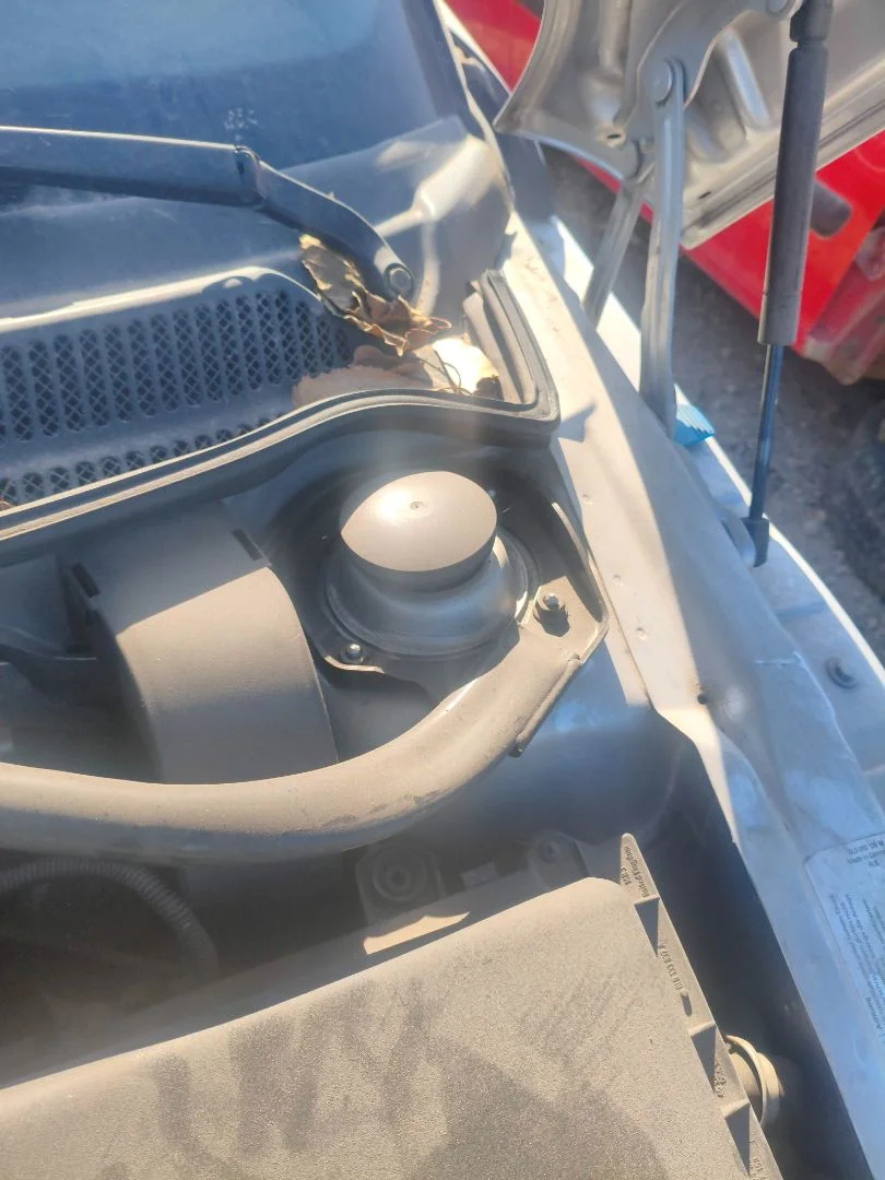 Foto de AMORTIGUADOR DELANTERO IZQUIERDO AUDI TT COUPE/ROADSTER (8N3/8N9) 1.8 20V Turbo (180 CV / 132 KW) referencia 8N0413031H