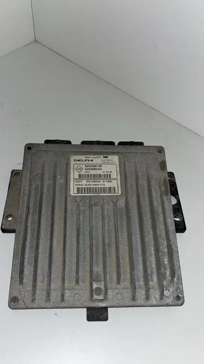 Foto de CENTRALITA MOTOR UCE RENAULT SCENIC II (JM) referencia 8200498188